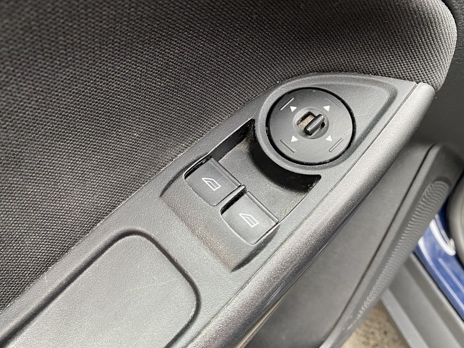 Ford Focus 1.6i 