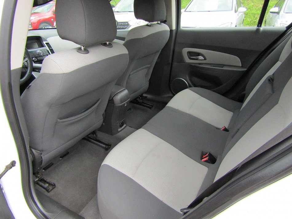 Chevrolet Cruze 1.8i 