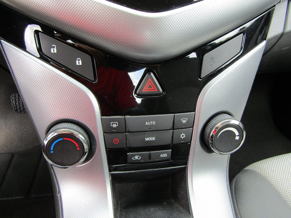 Chevrolet Cruze 1.8i 