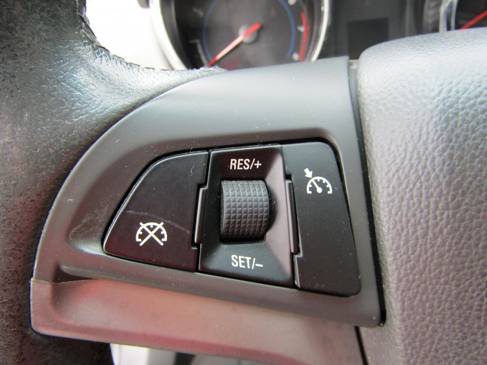 Chevrolet Cruze 1.8i 