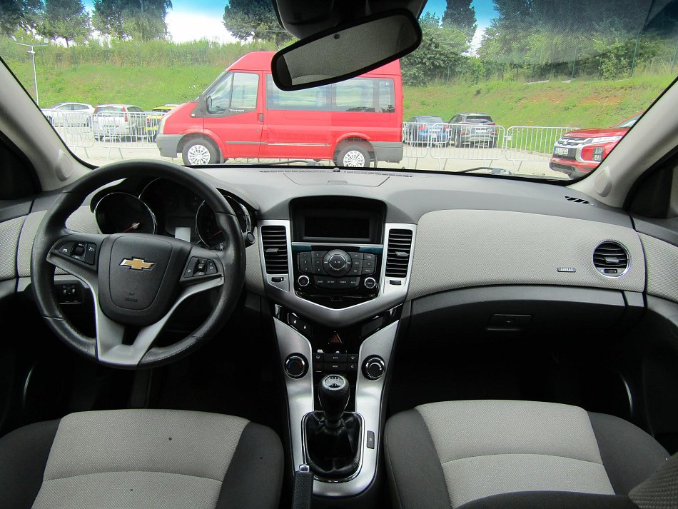 Chevrolet Cruze 1.8i 