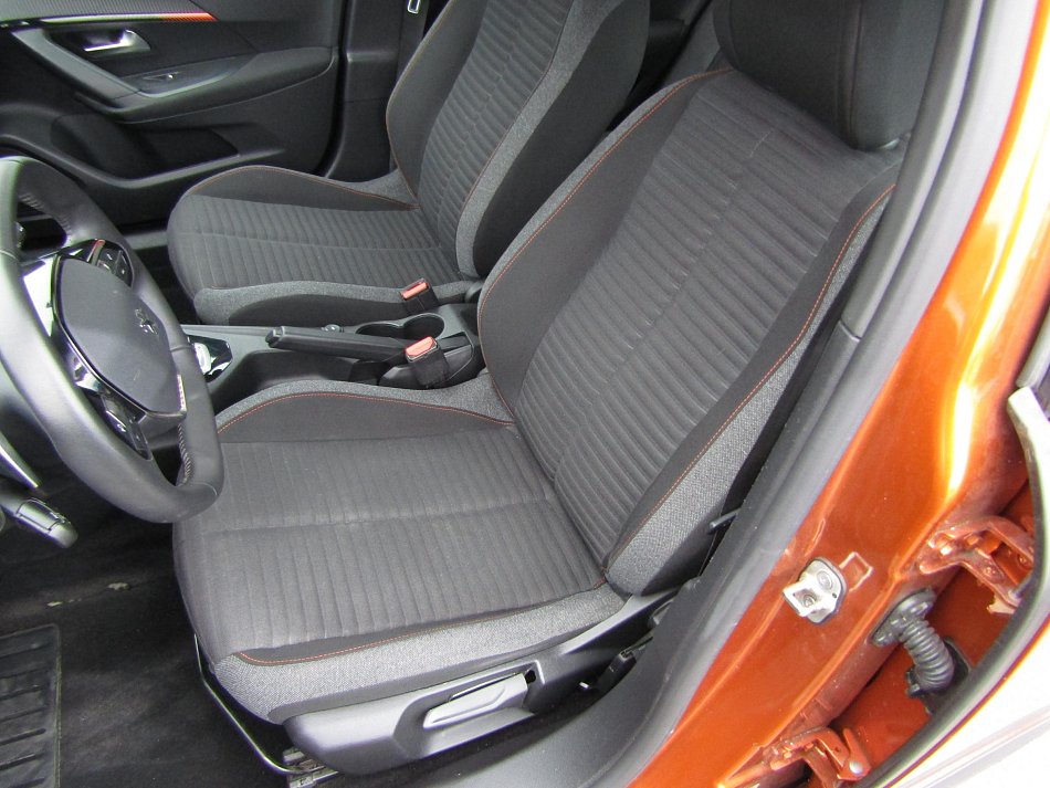 Peugeot 2008 1.5 HDi Active