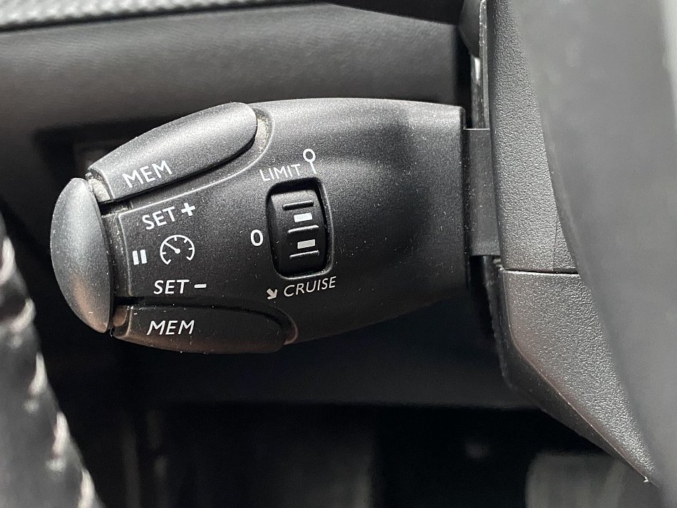 Peugeot 2008 1.5 HDi Active