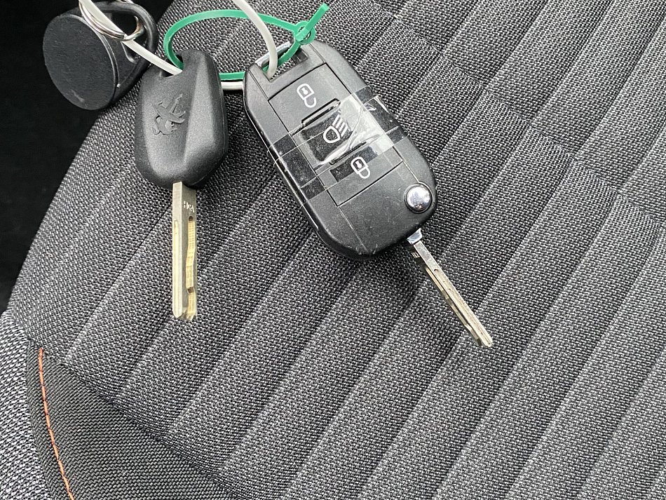 Peugeot 2008 1.5 HDi Active