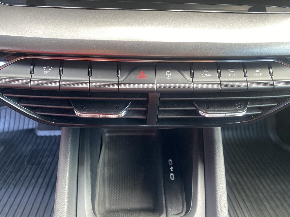 Škoda Octavia IV 1.5 TSi Active