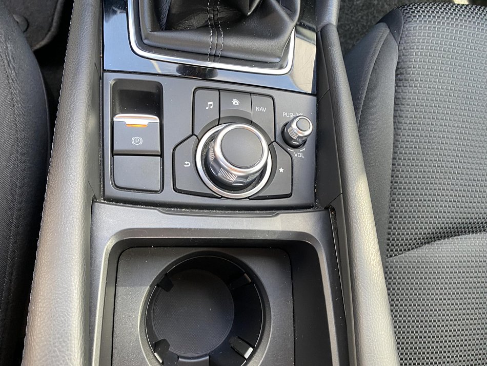 Mazda 3 2.0i 