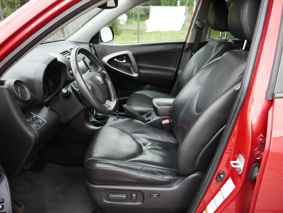 Toyota RAV4 2.2D 
