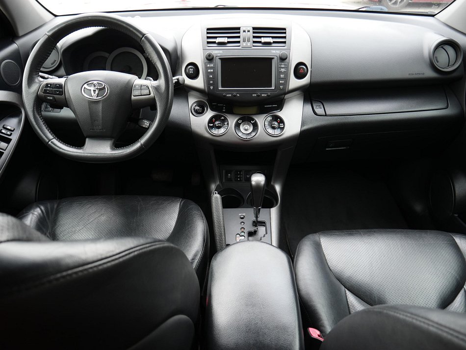 Toyota RAV4 2.2D 