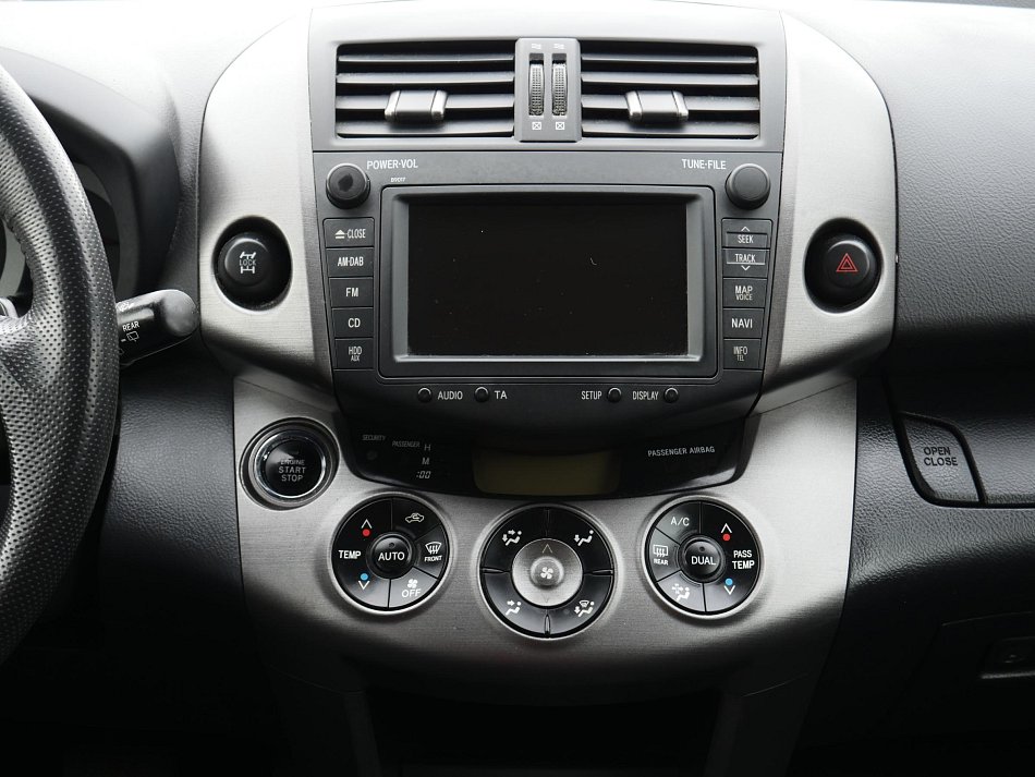 Toyota RAV4 2.2D 