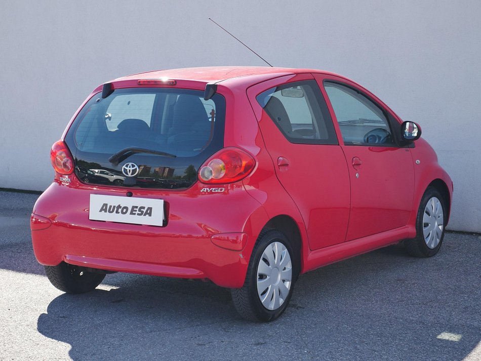 Toyota Aygo 1.0i 