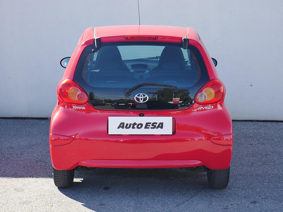 Toyota Aygo 1.0i 