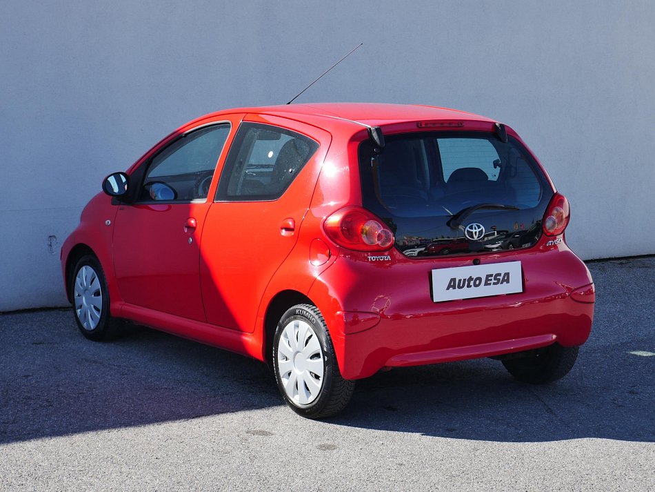 Toyota Aygo 1.0i 