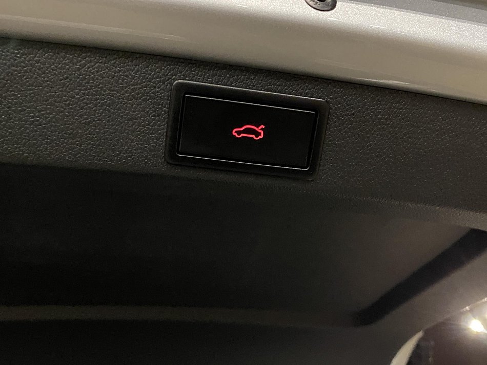 Škoda Octavia III 1.6TDi Elegance