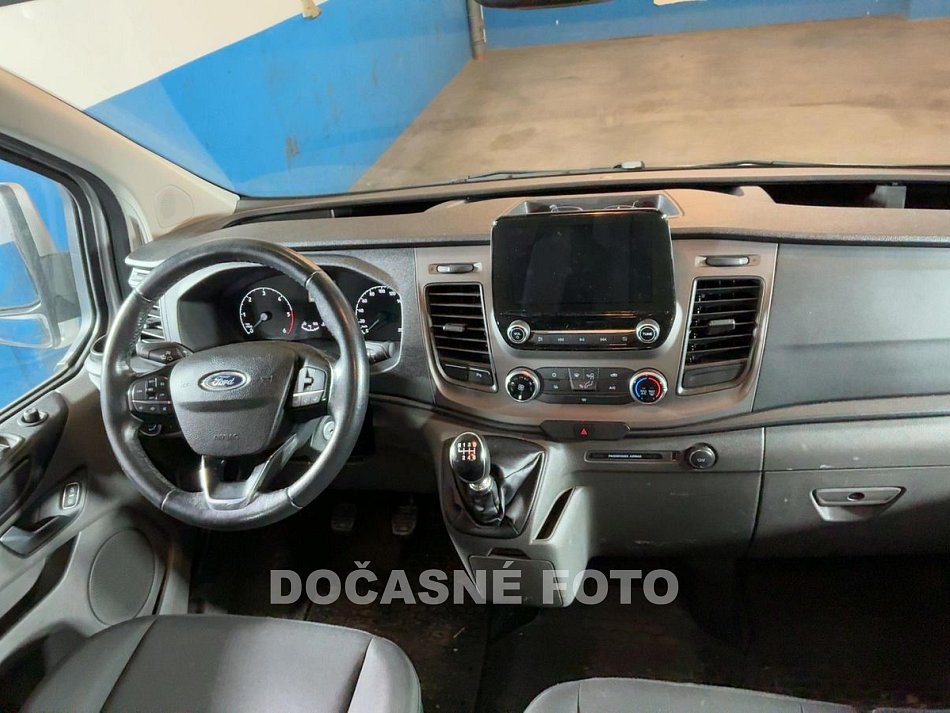 Ford Transit Custom 2.0TDCi Trend L2H1 6míst FC