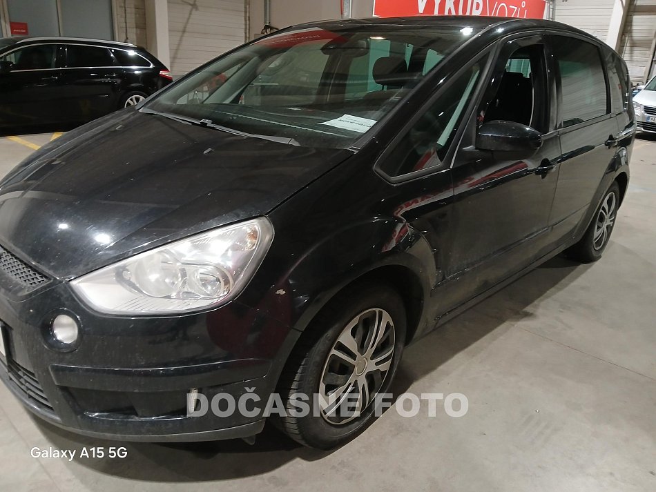 Ford S-MAX 2.0. 