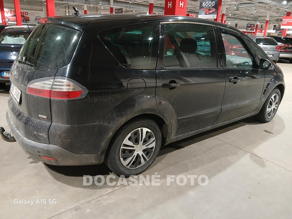 Ford S-MAX 2.0. 