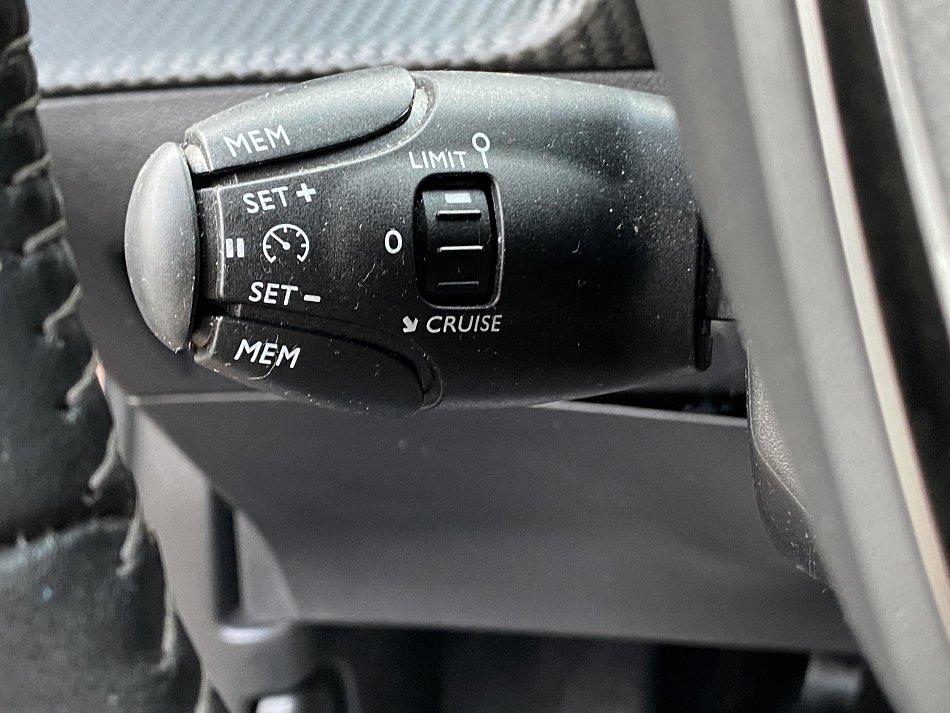 Peugeot 2008 1.2PT Active