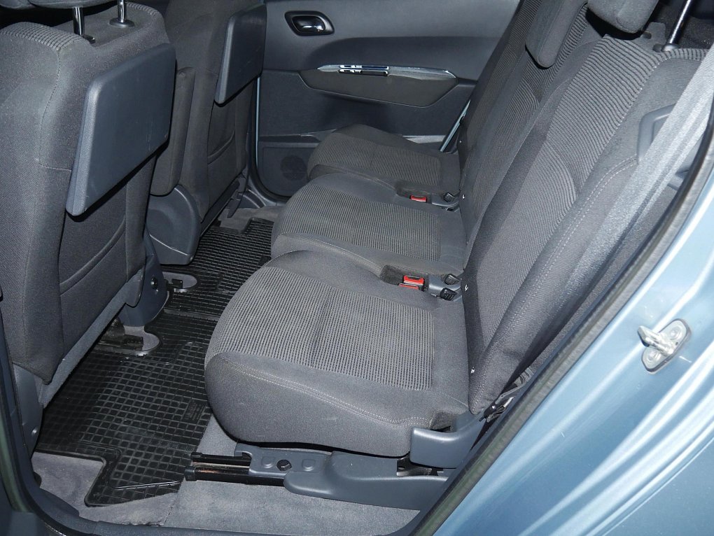 Peugeot 5008 2.0 HDi 