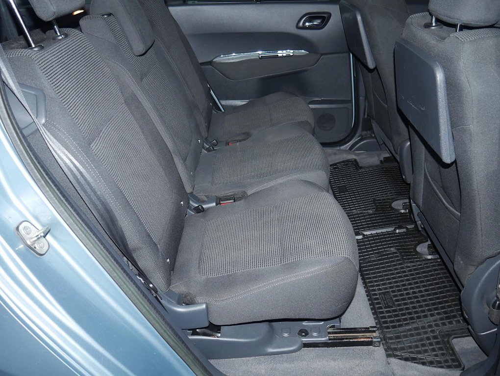 Peugeot 5008 2.0 HDi 