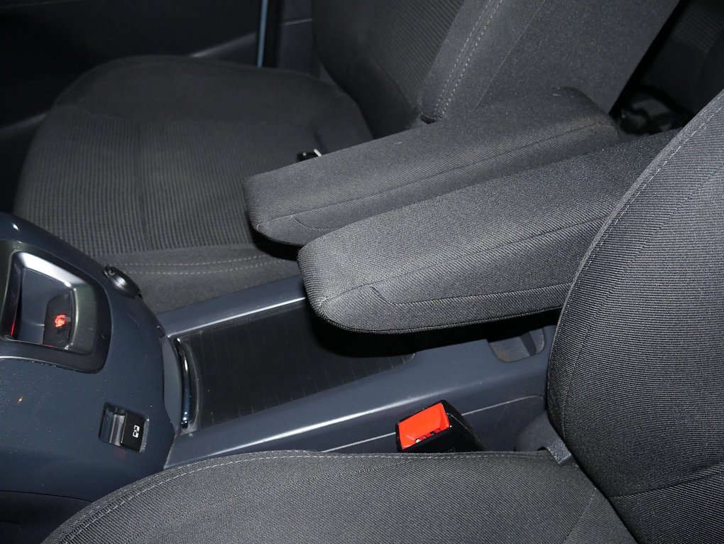 Peugeot 5008 2.0 HDi 