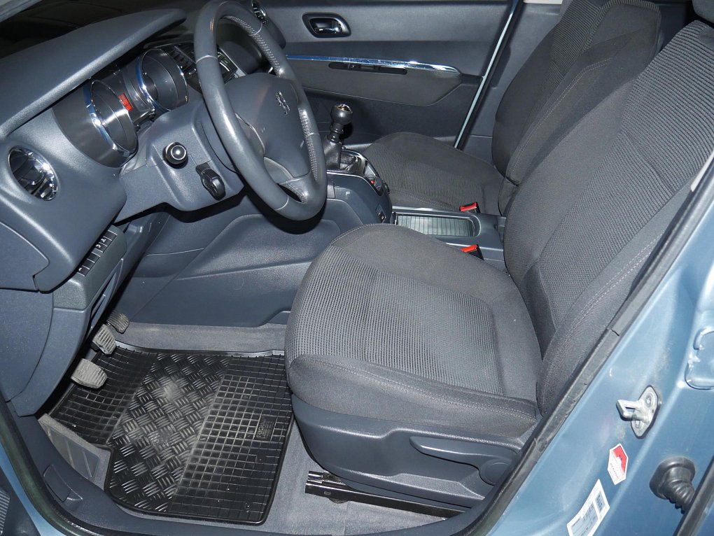 Peugeot 5008 2.0 HDi 