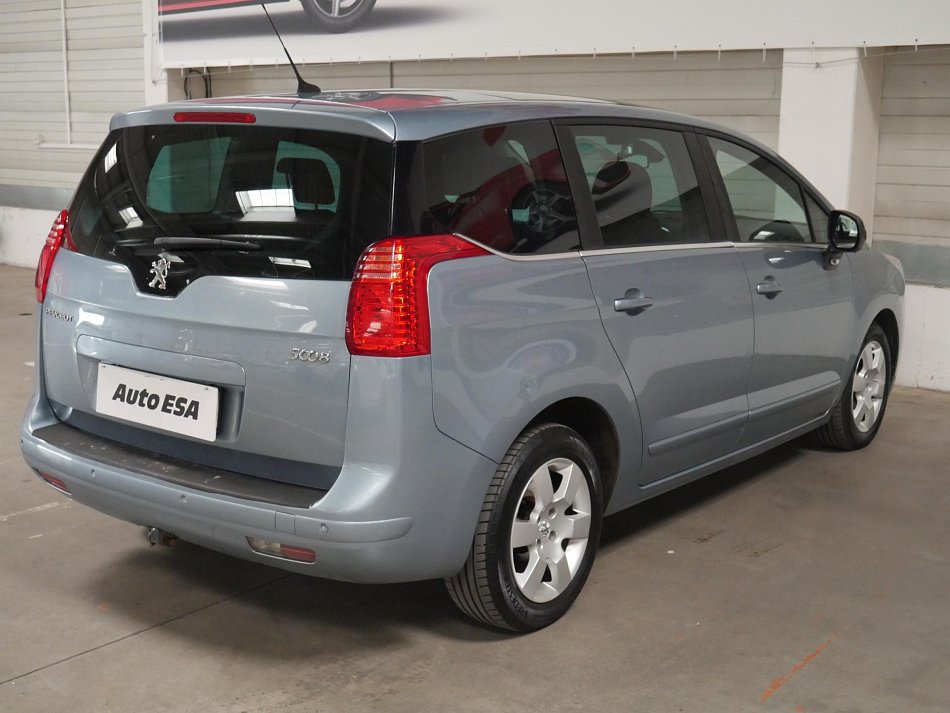 Peugeot 5008 2.0 HDi 