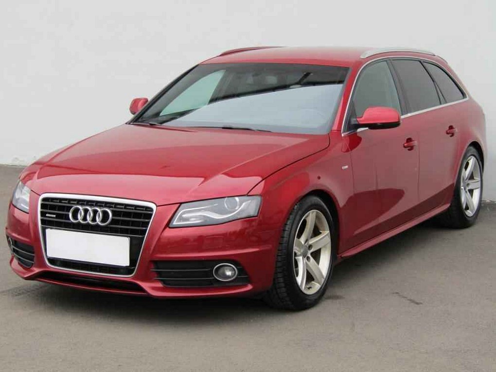 Audi A4 2.0 TDi S-line