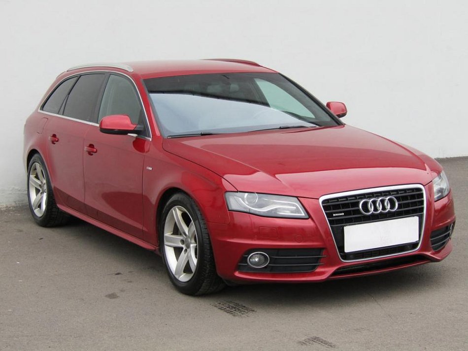 Audi A4 2.0 TDi S-line avant