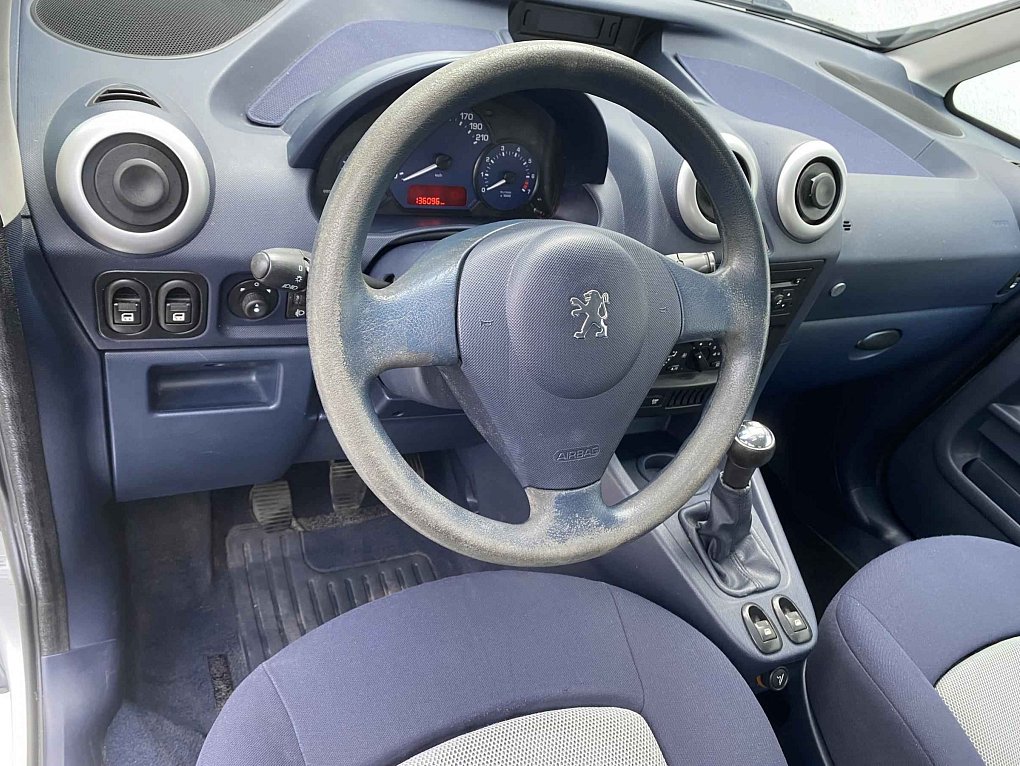 Peugeot 1007 1.4i 