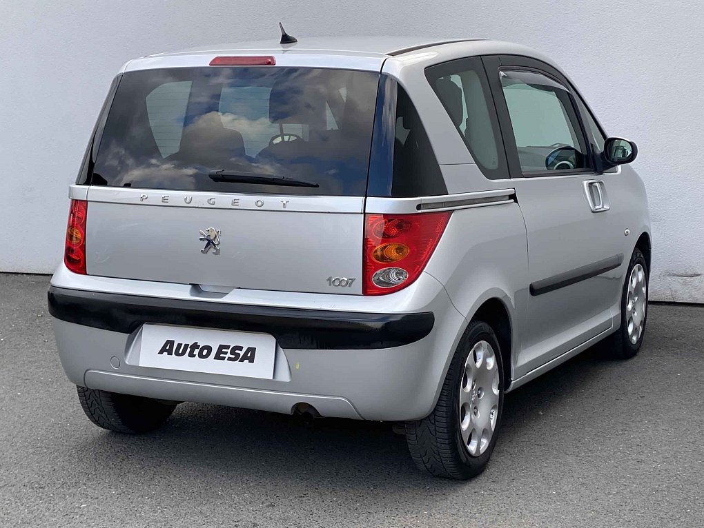 Peugeot 1007 1.4i 