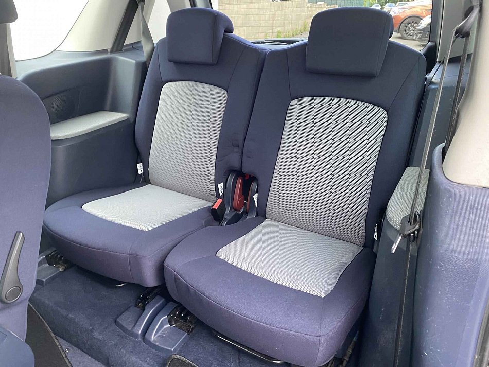 Peugeot 1007 1.4i 