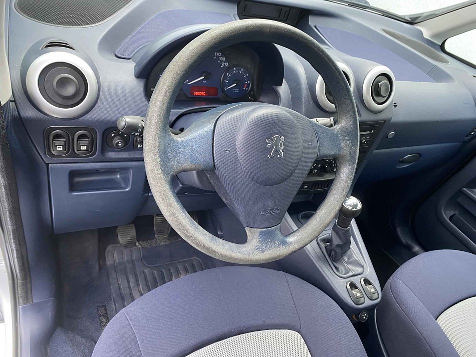 Peugeot 1007 1.4i 
