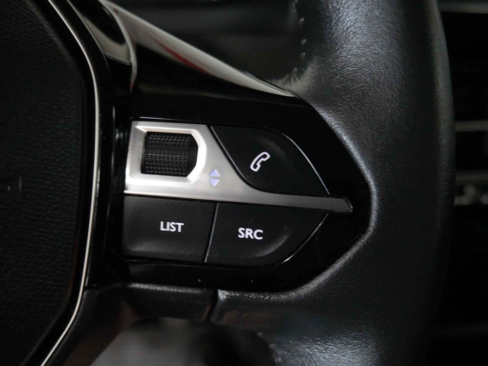 Peugeot 208 1.2PT 