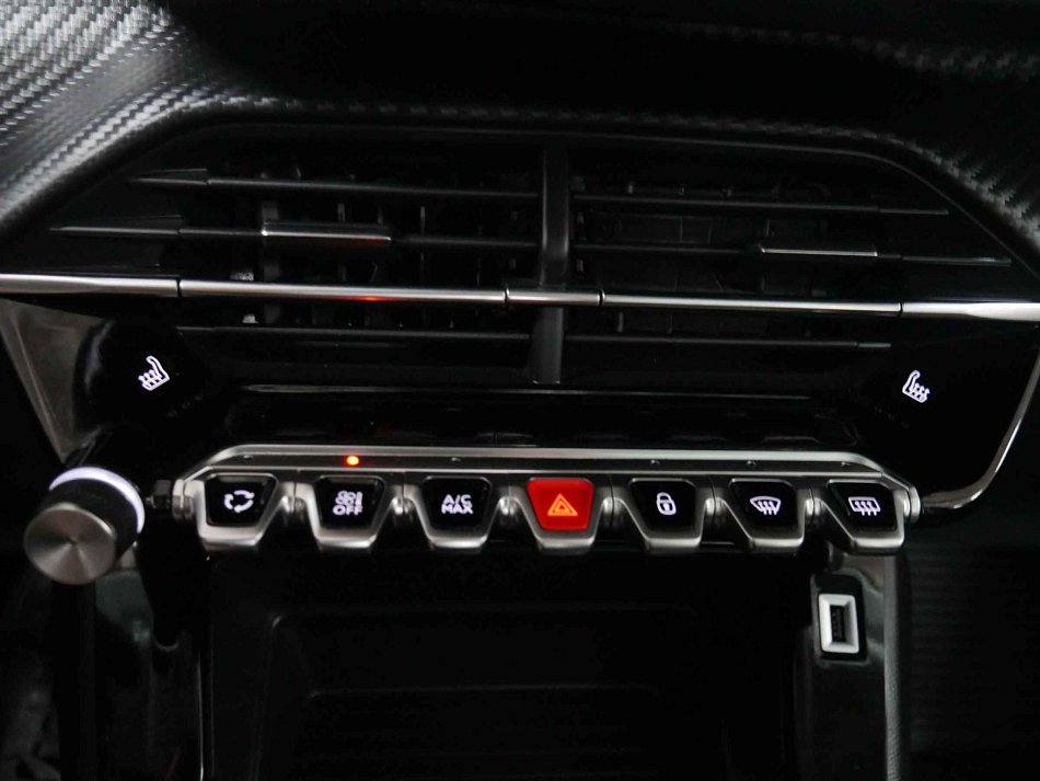 Peugeot 208 1.2PT 