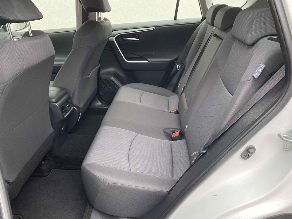 Toyota RAV4 2.0i 16V 