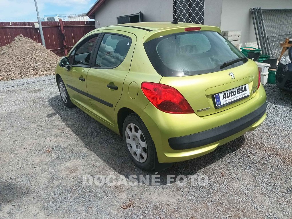 Peugeot 207 1.4i 