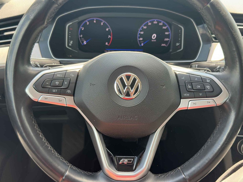 Volkswagen Passat 2.0TSi 