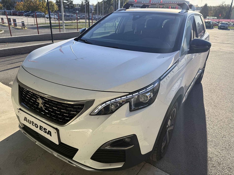 Peugeot 5008 1.5 HDi 