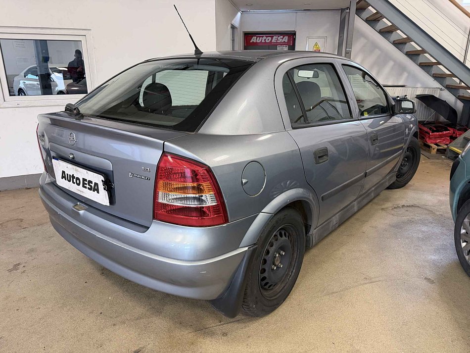 Opel Astra 1.4i 
