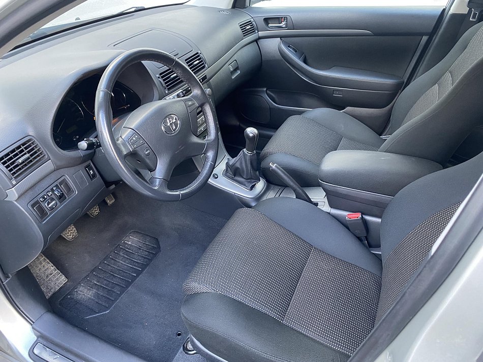 Toyota Avensis 1.8 VVT-i 