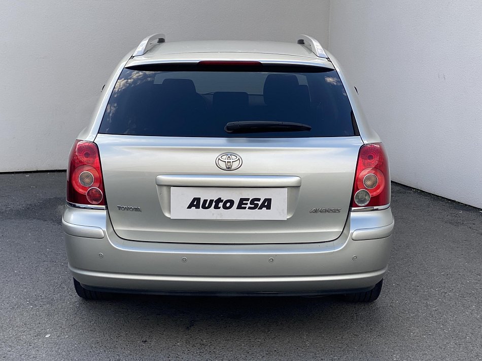 Toyota Avensis 1.8 VVT-i 