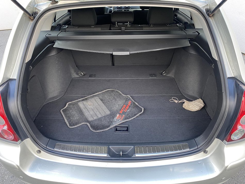 Toyota Avensis 1.8 VVT-i 