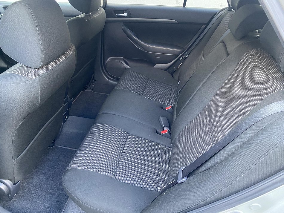 Toyota Avensis 1.8 VVT-i 