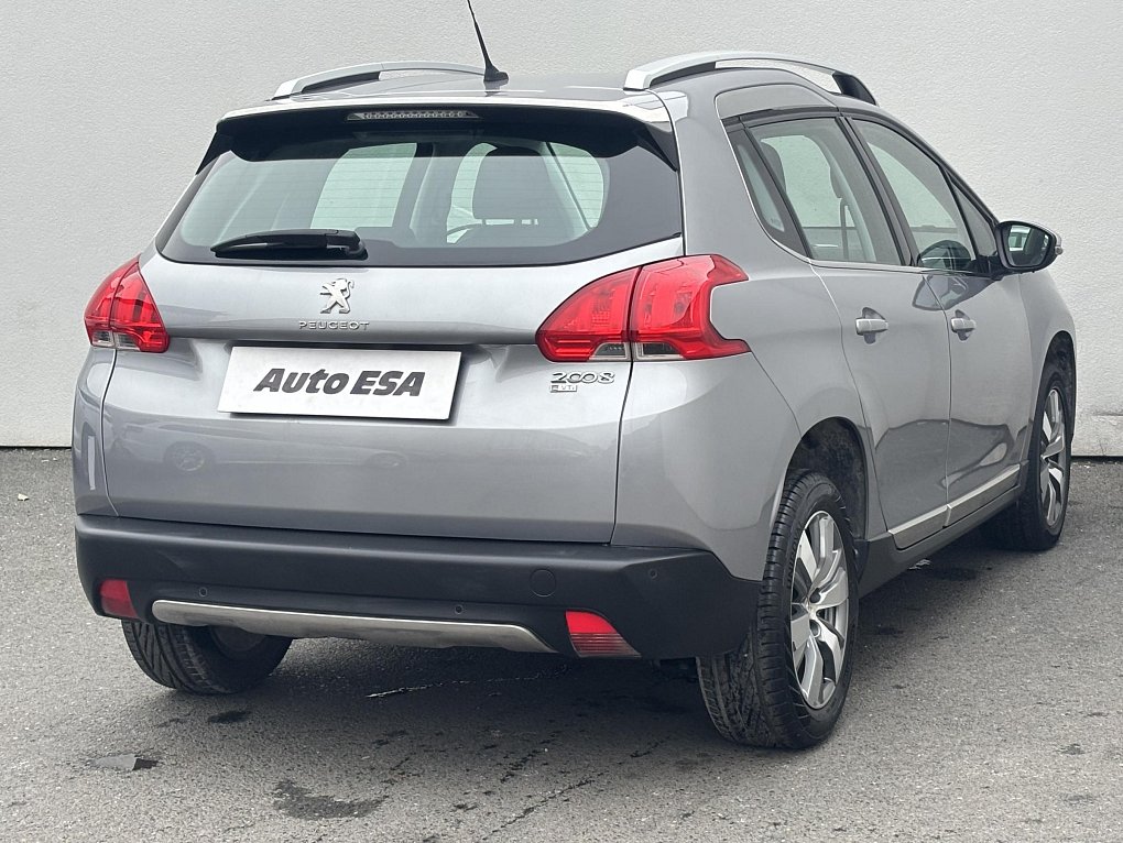 Peugeot 2008 1.2 VTi Allure