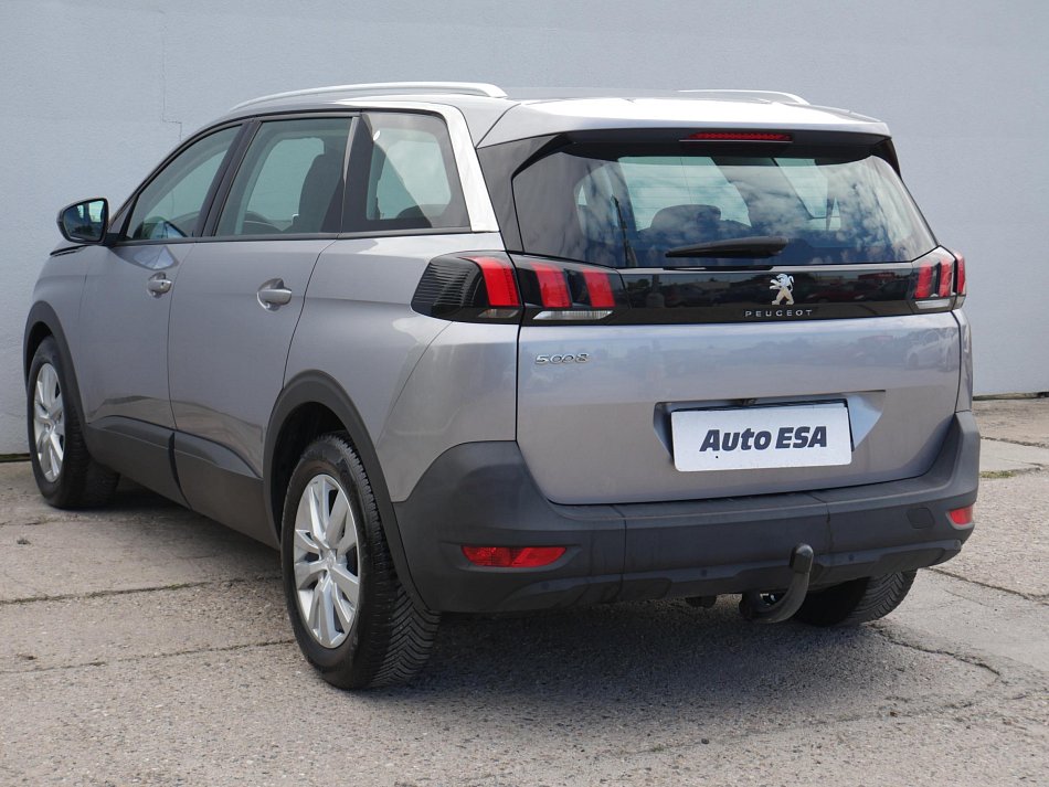 Peugeot 5008 1.2PT 