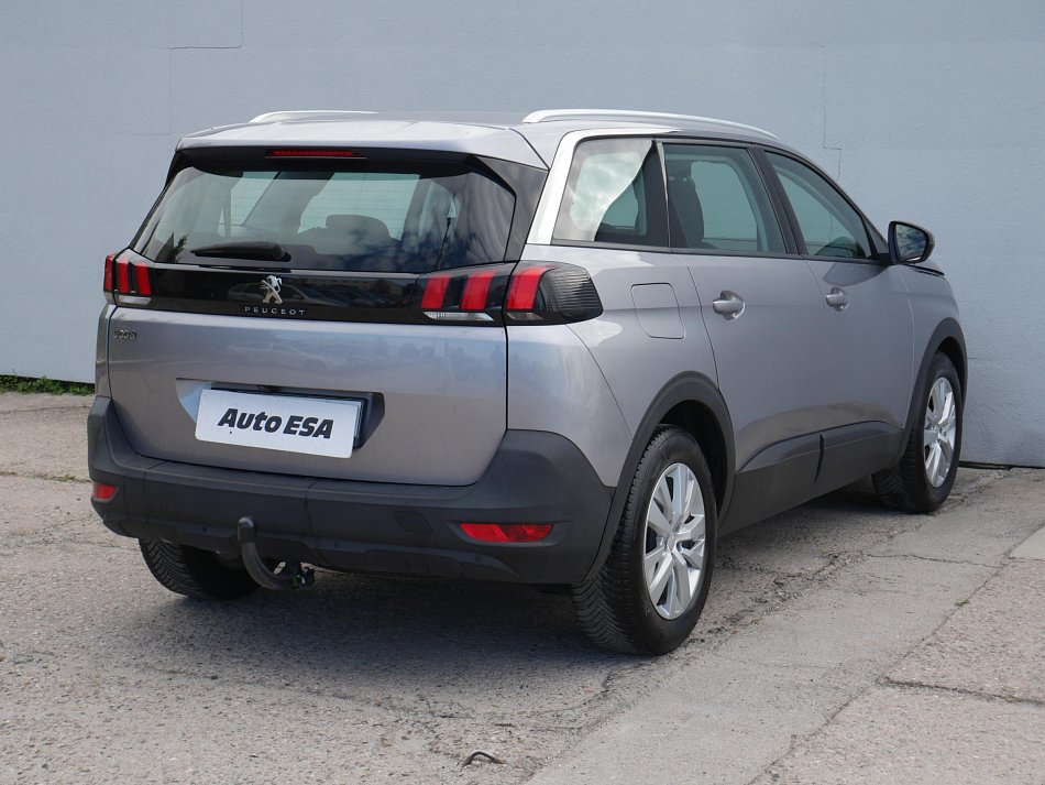Peugeot 5008 1.2PT 