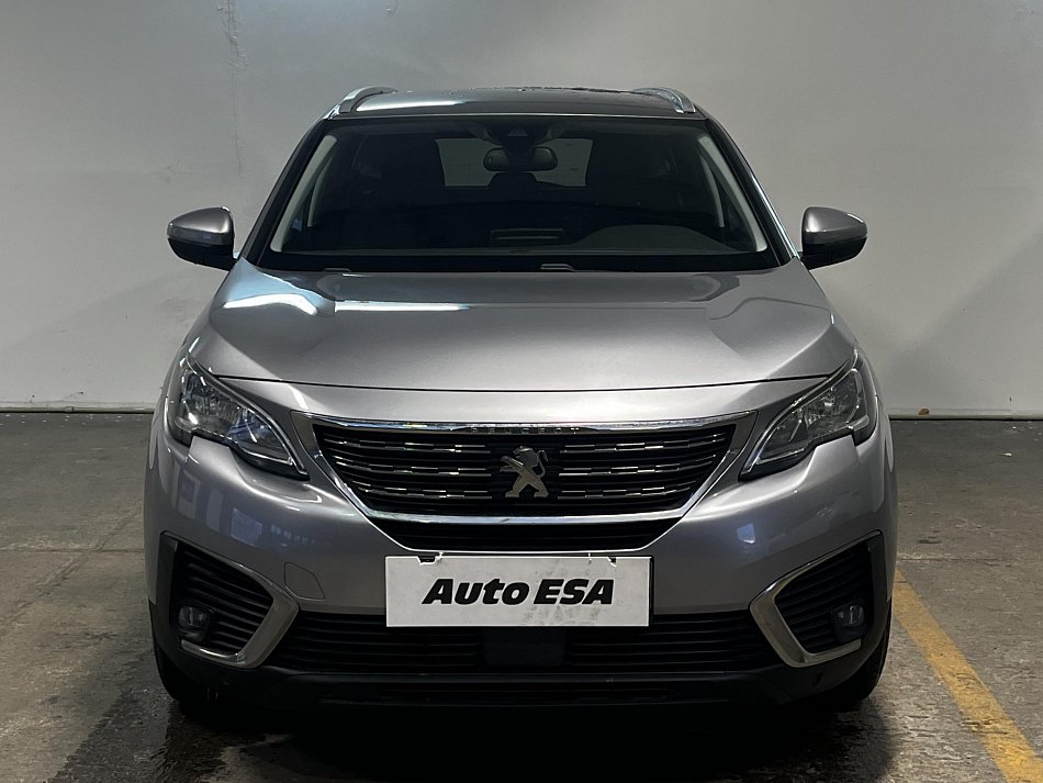 Peugeot 5008 1.5 HDi 