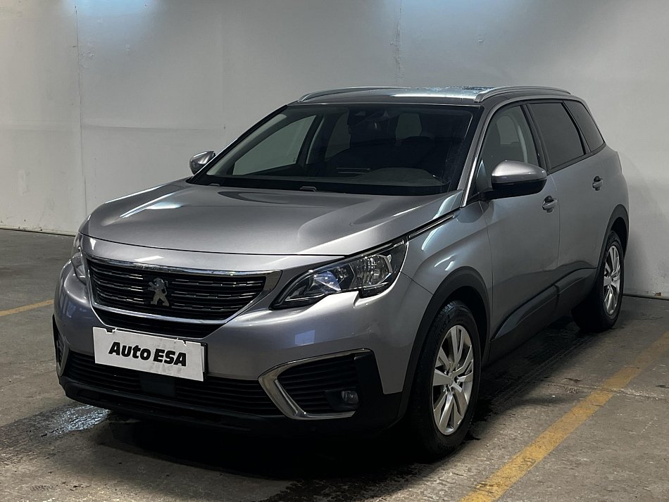 Peugeot 5008 1.5 HDi 