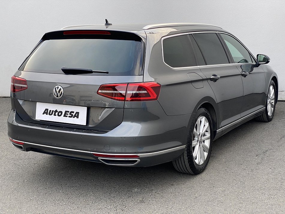 Volkswagen Passat 2.0TDi R-Line