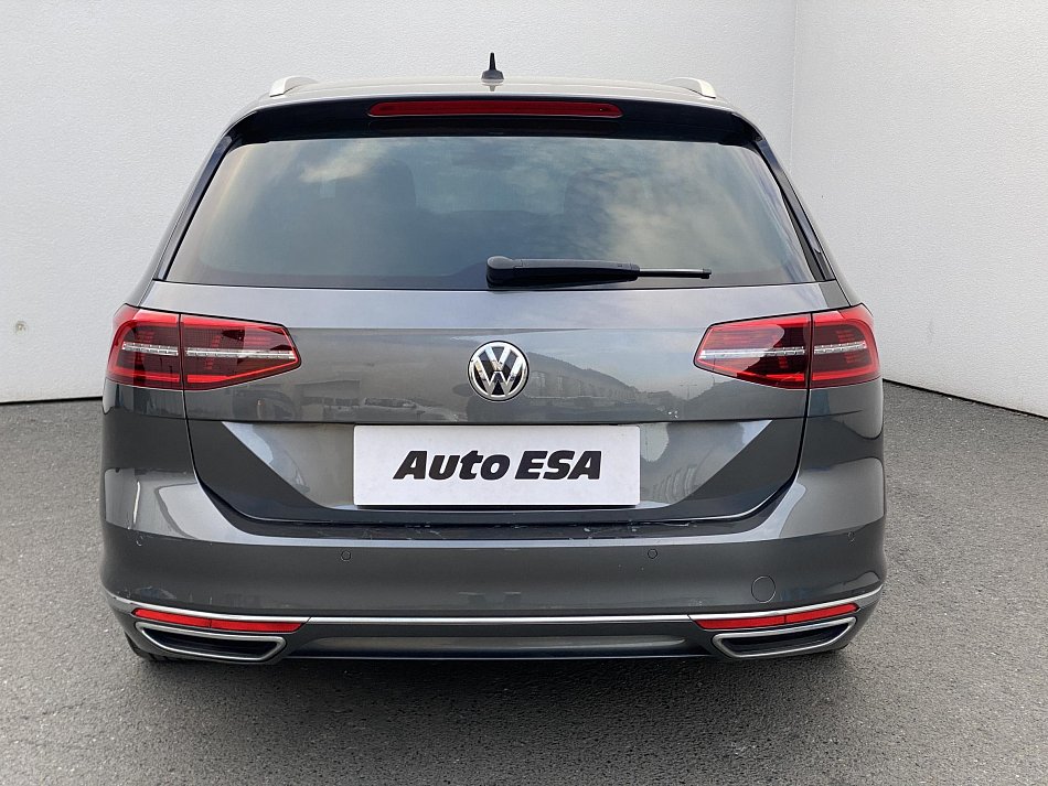 Volkswagen Passat 2.0TDi R-Line
